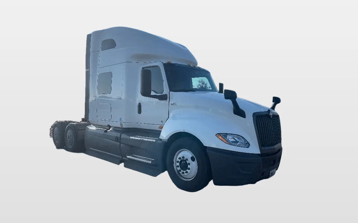 2023 International LT - image 1