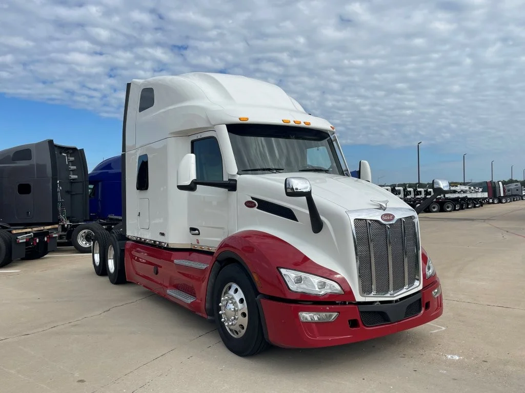 2023 Peterbilt 579 - image 7
