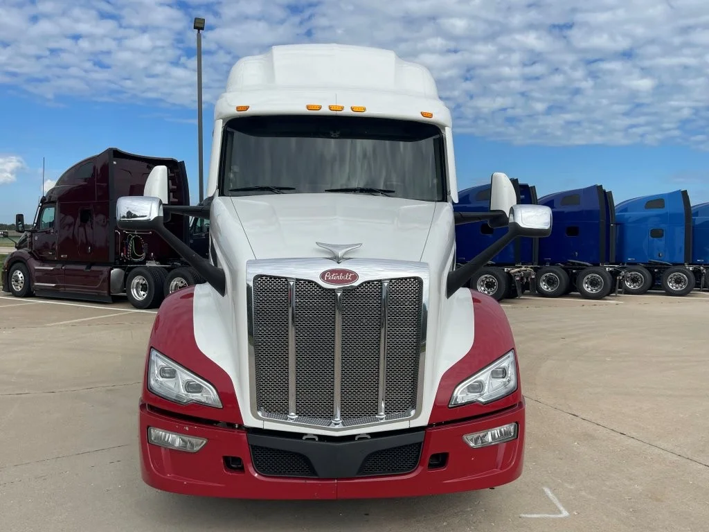 2023 Peterbilt 579 - image 8