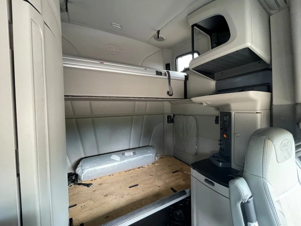 2023 Peterbilt 579 - image 15