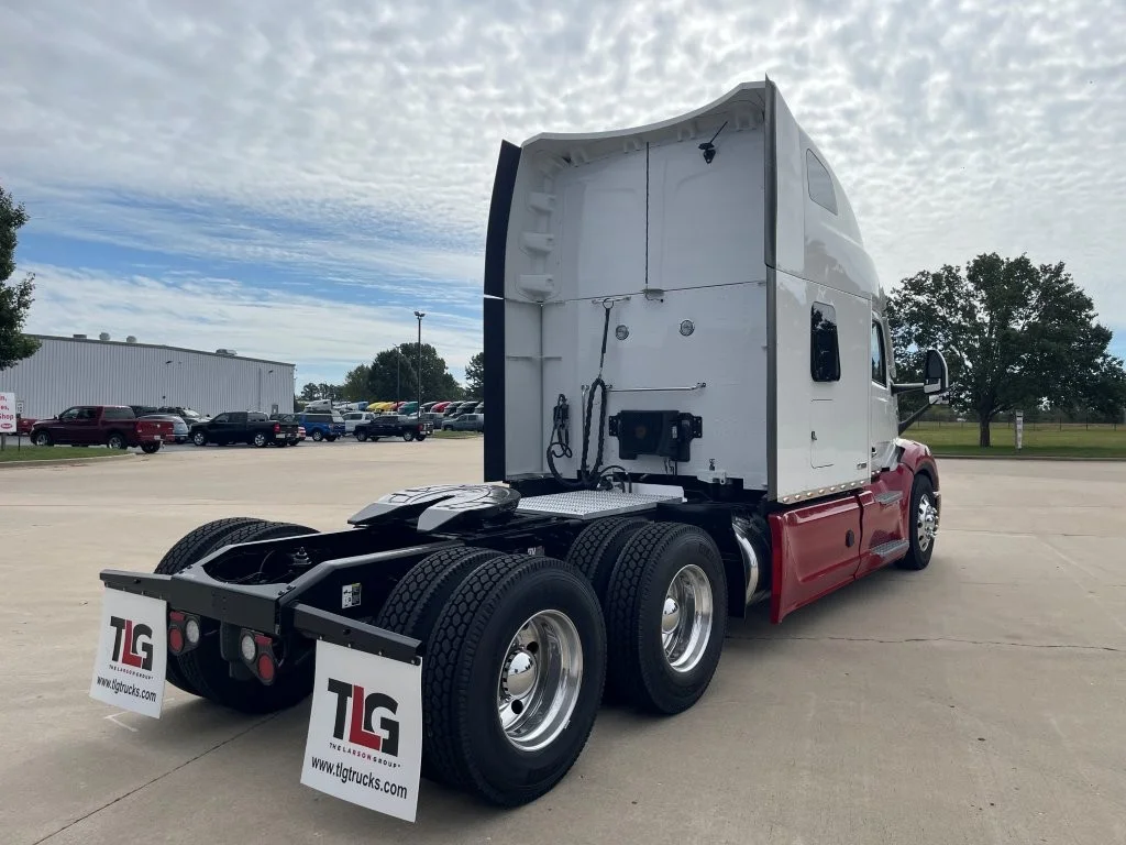 2023 Peterbilt 579 - image 5