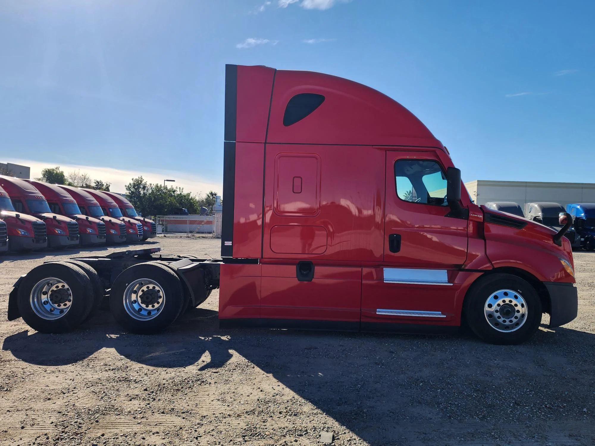 2021 Freightliner Cascadia in San Diego, CA — photo 13