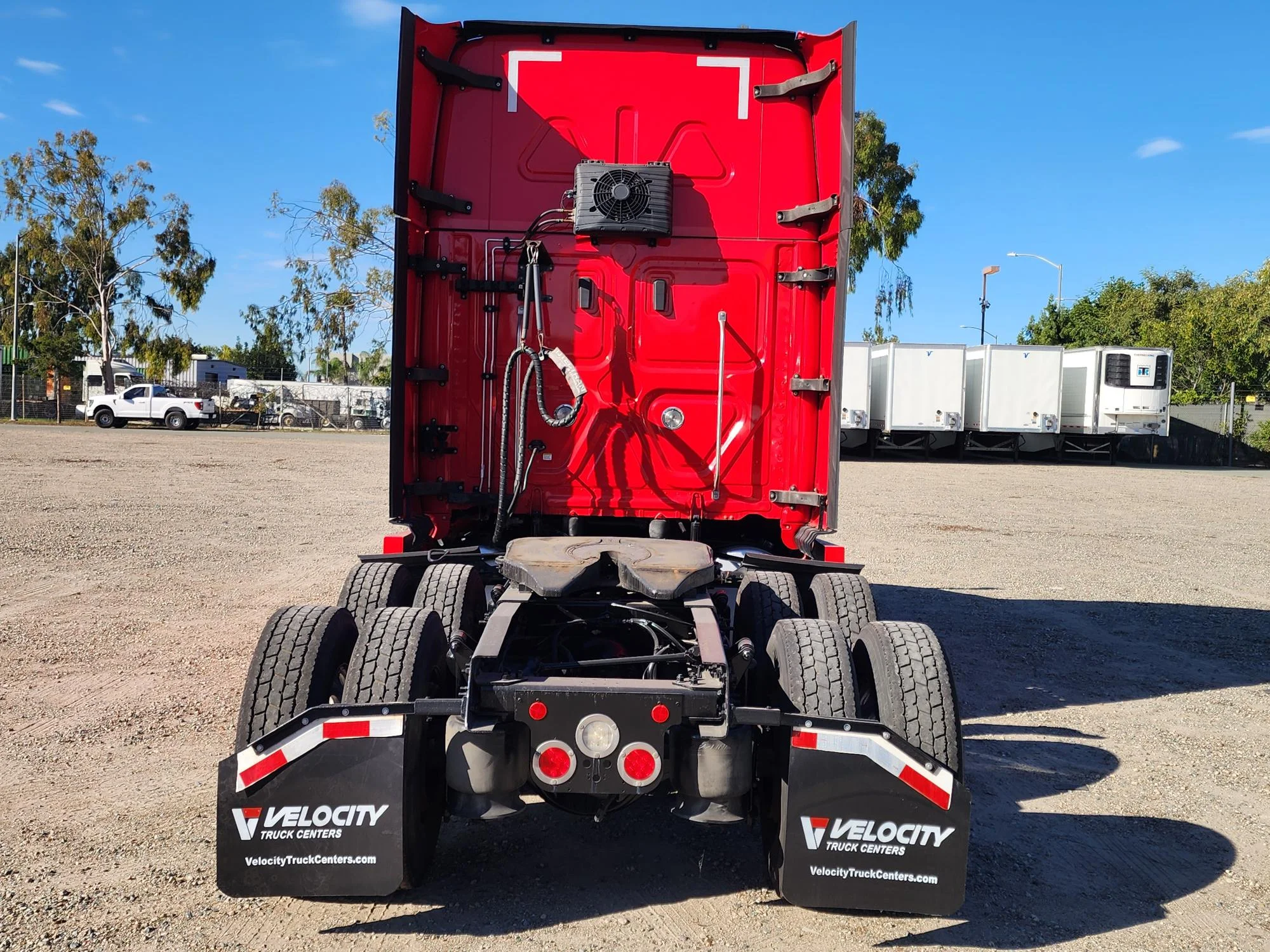 2021 Freightliner Cascadia in San Diego, CA — photo 10
