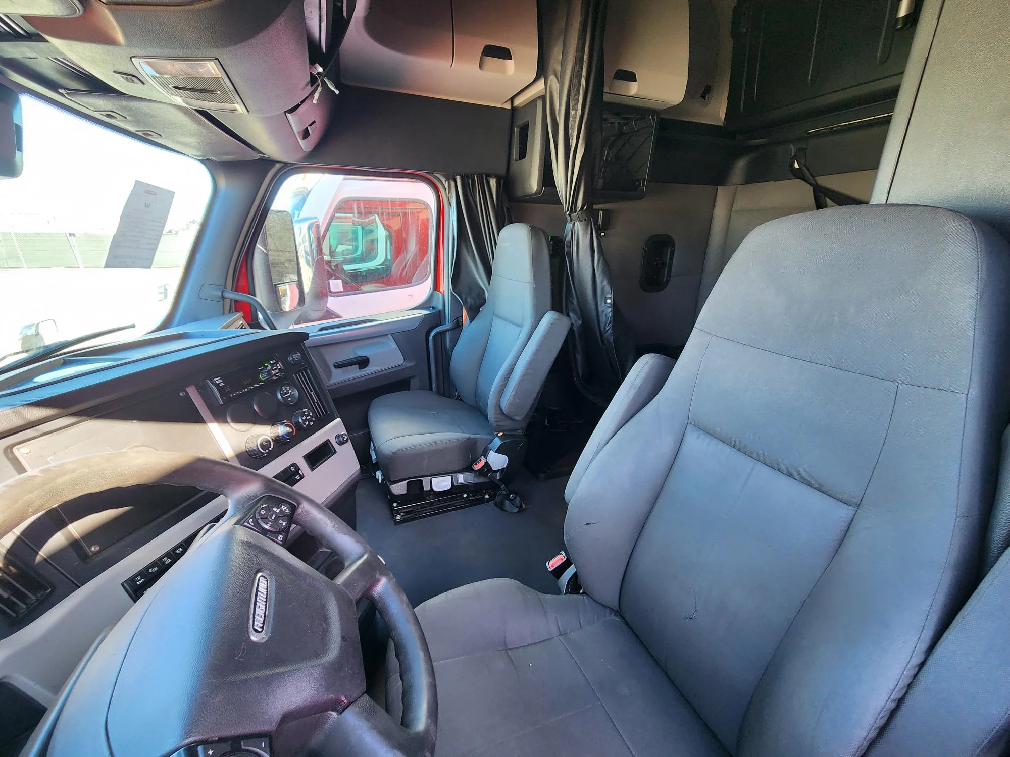2021 Freightliner Cascadia in San Diego, CA — photo 20