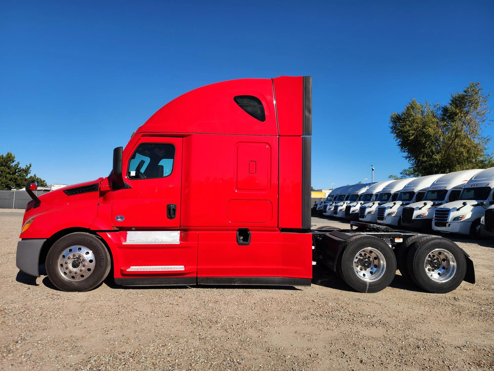 2021 Freightliner Cascadia in San Diego, CA — photo 8