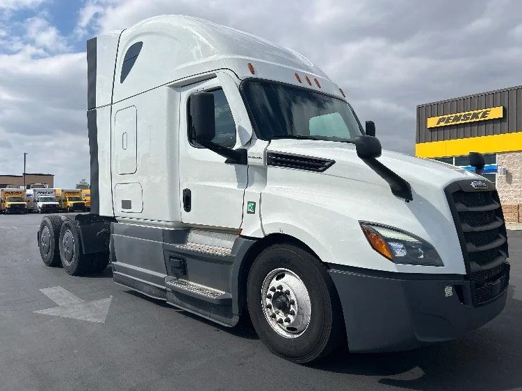 2023 Freightliner Cascadia in Fontana, CA