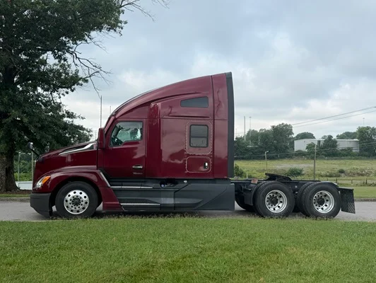 2023 Kenworth T680 in Nashville, TN — photo 11