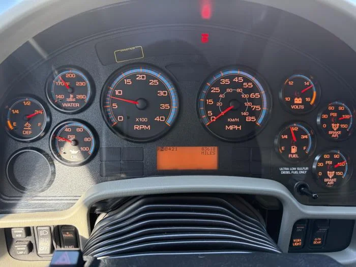 2018 International 4300 - image 27