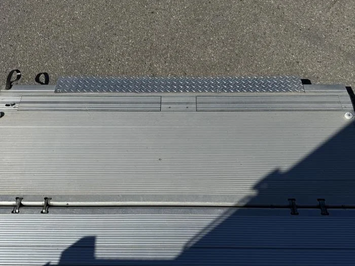 2018 International 4300 - image 24