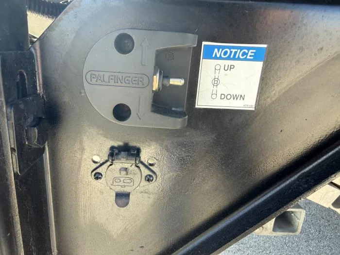 2018 International 4300 - image 41