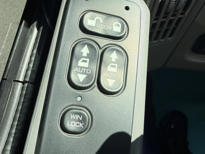 2018 International 4300 - image 26