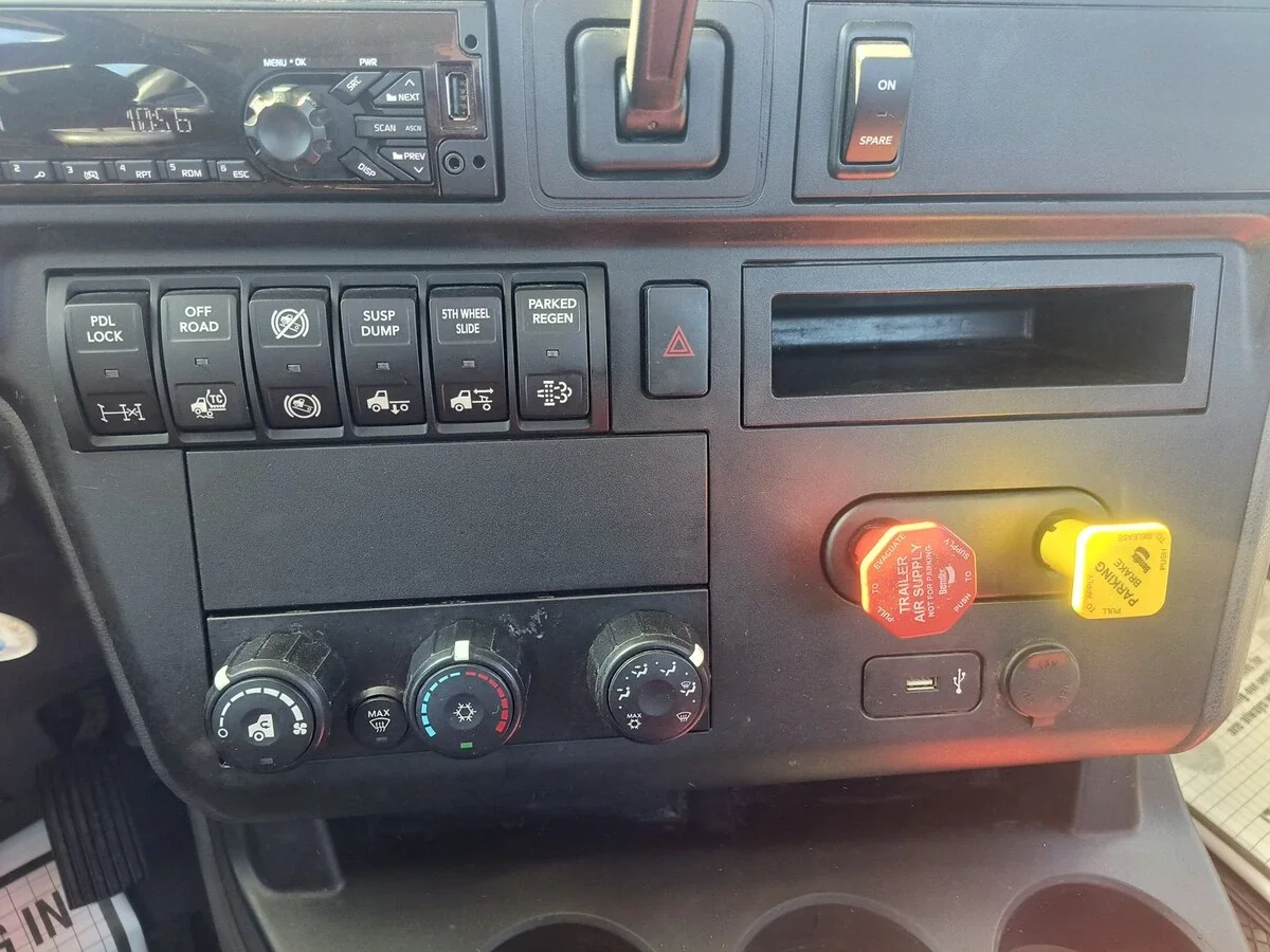 2021 International RH - image 6