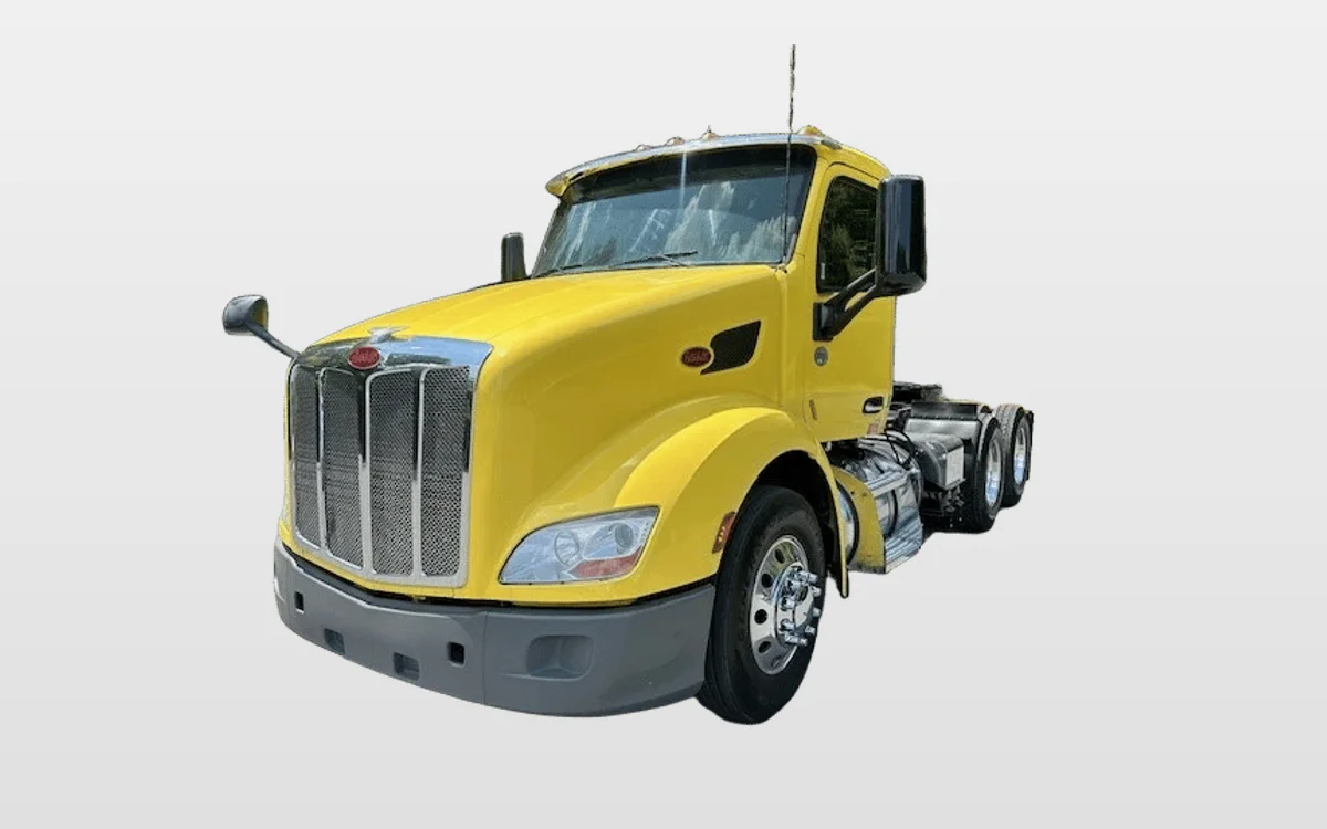 2021 PETERBILT 579 - image 1