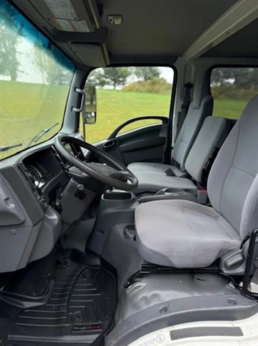 2019 Isuzu NPR - image 4