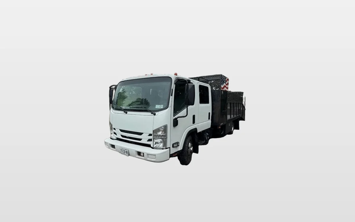 2019 Isuzu NPR - image 1