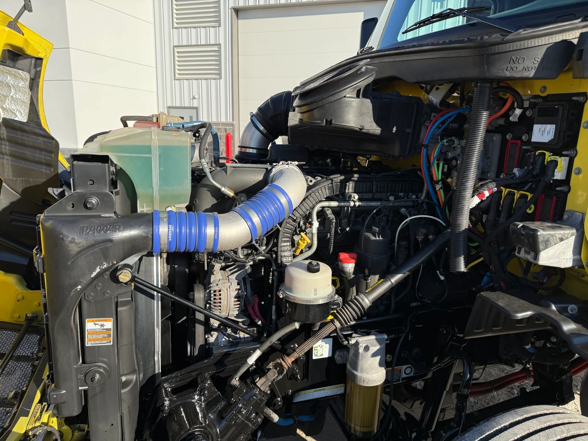 2021 Peterbilt 579 - image 9