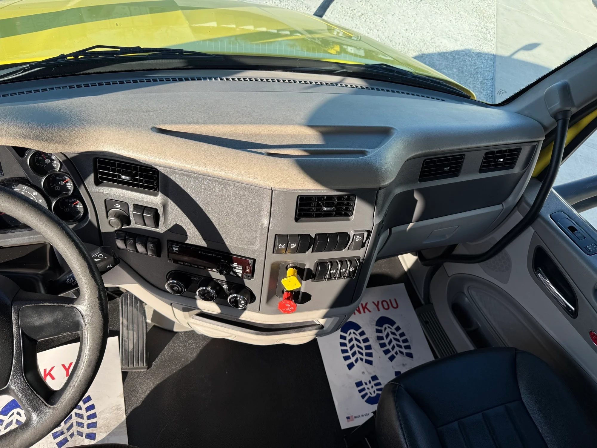 2021 Peterbilt 579 - image 13