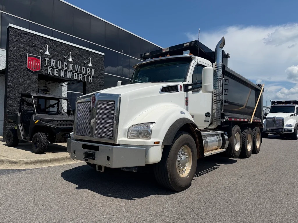 2025 Kenworth in Birmingham, AL — photo 2
