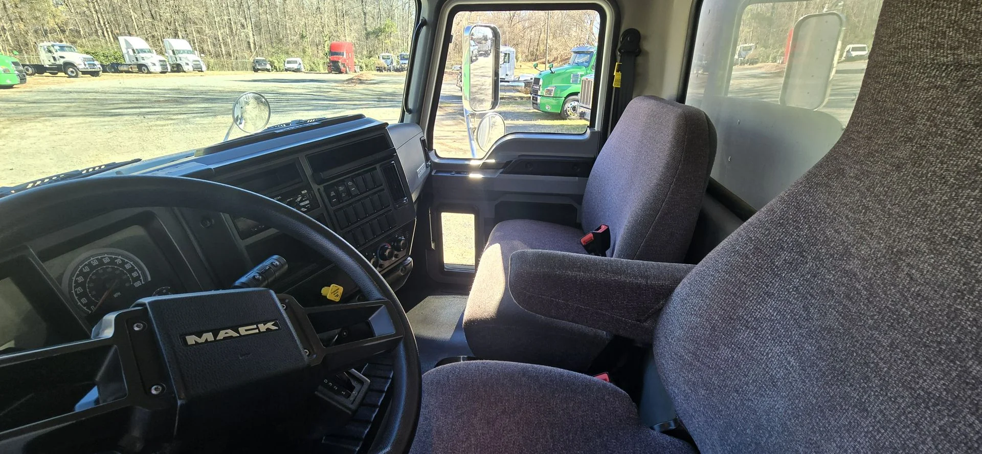 2021 Mack MD - image 22