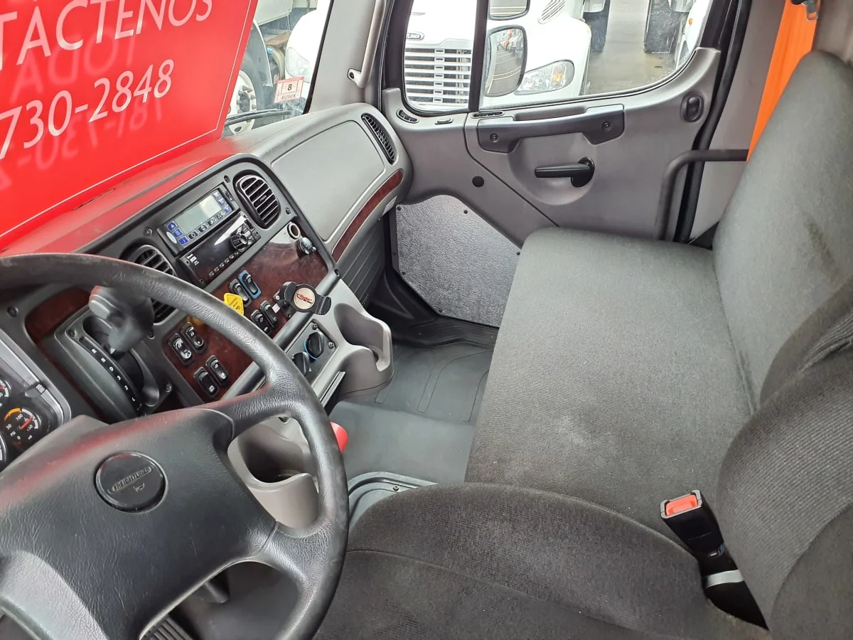 2020 Freightliner M2 106 - image 8