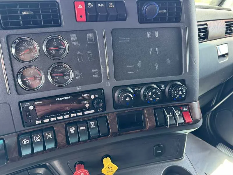2025 Kenworth T680 in Little Rock, AR — photo 11