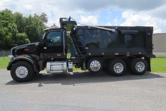 2025 Peterbilt 567 — photo 4