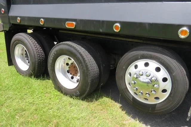 2025 Peterbilt 567 — photo 8
