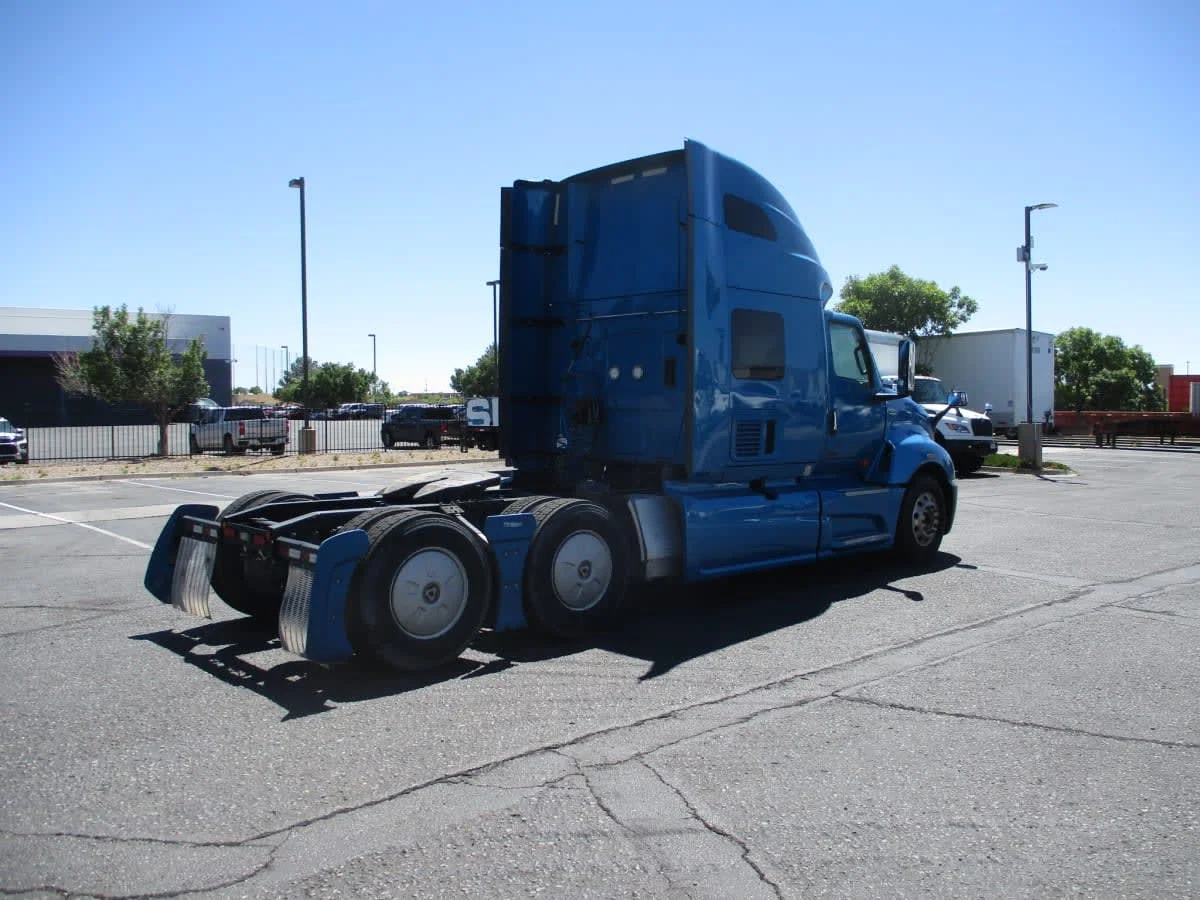 2021 International LT in Commerce City, CO — photo 4