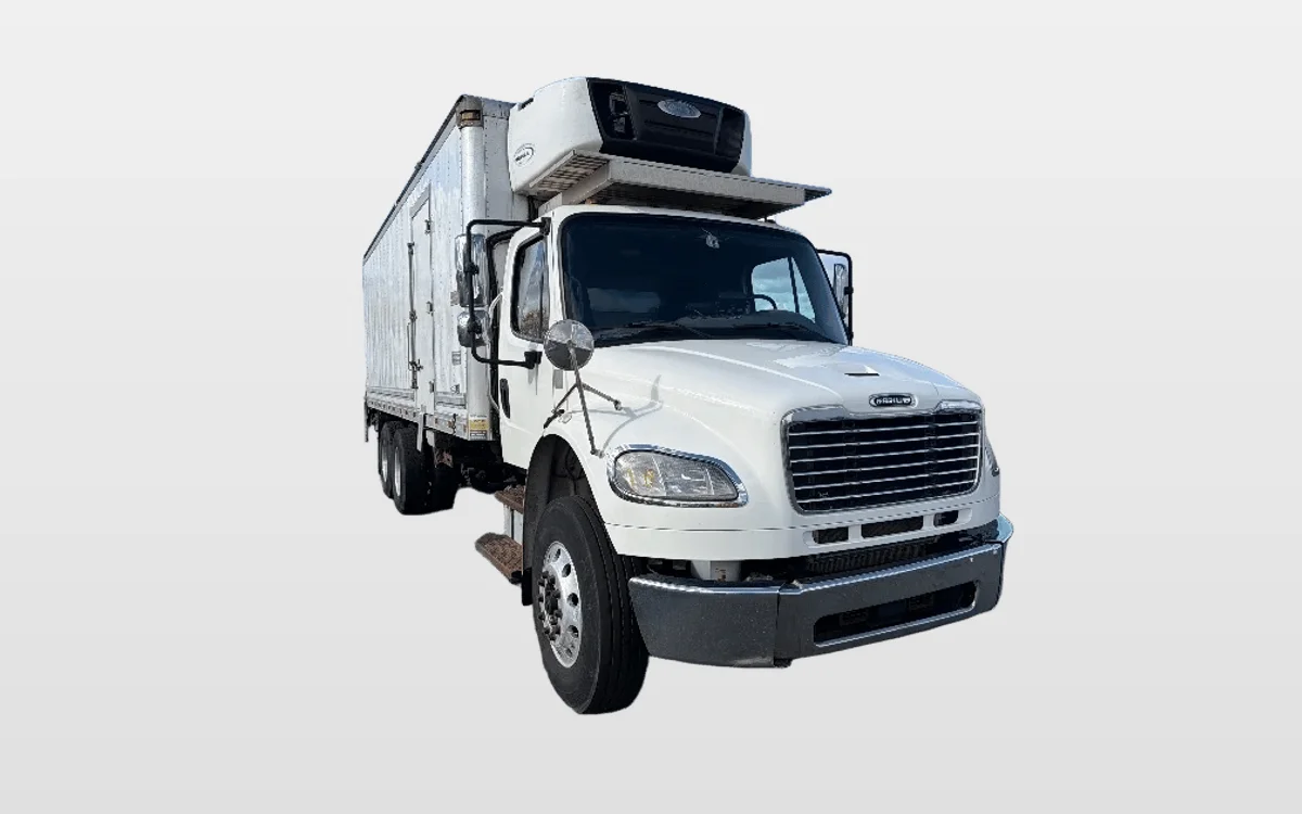 2019 Freightliner M2 106 - image 1