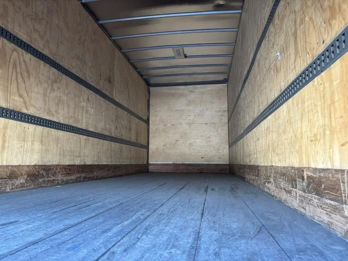 2022 International MV - image 16