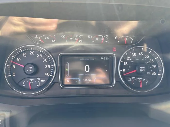 2022 International MV - image 22