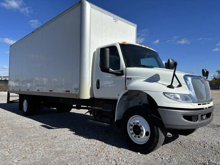 2022 International MV - image 9