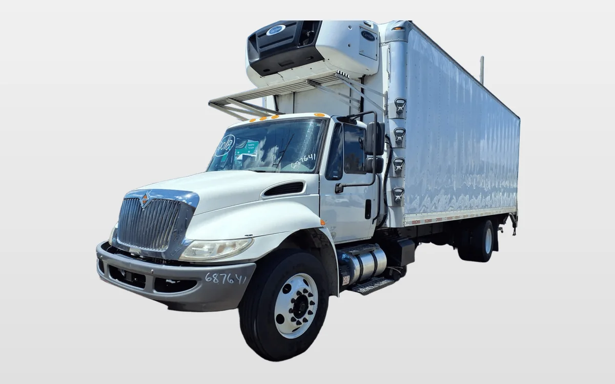 2018 International 4300 - image 1