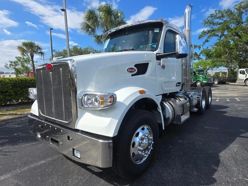 2027 Peterbilt 567 in Doral, FL — photo 2