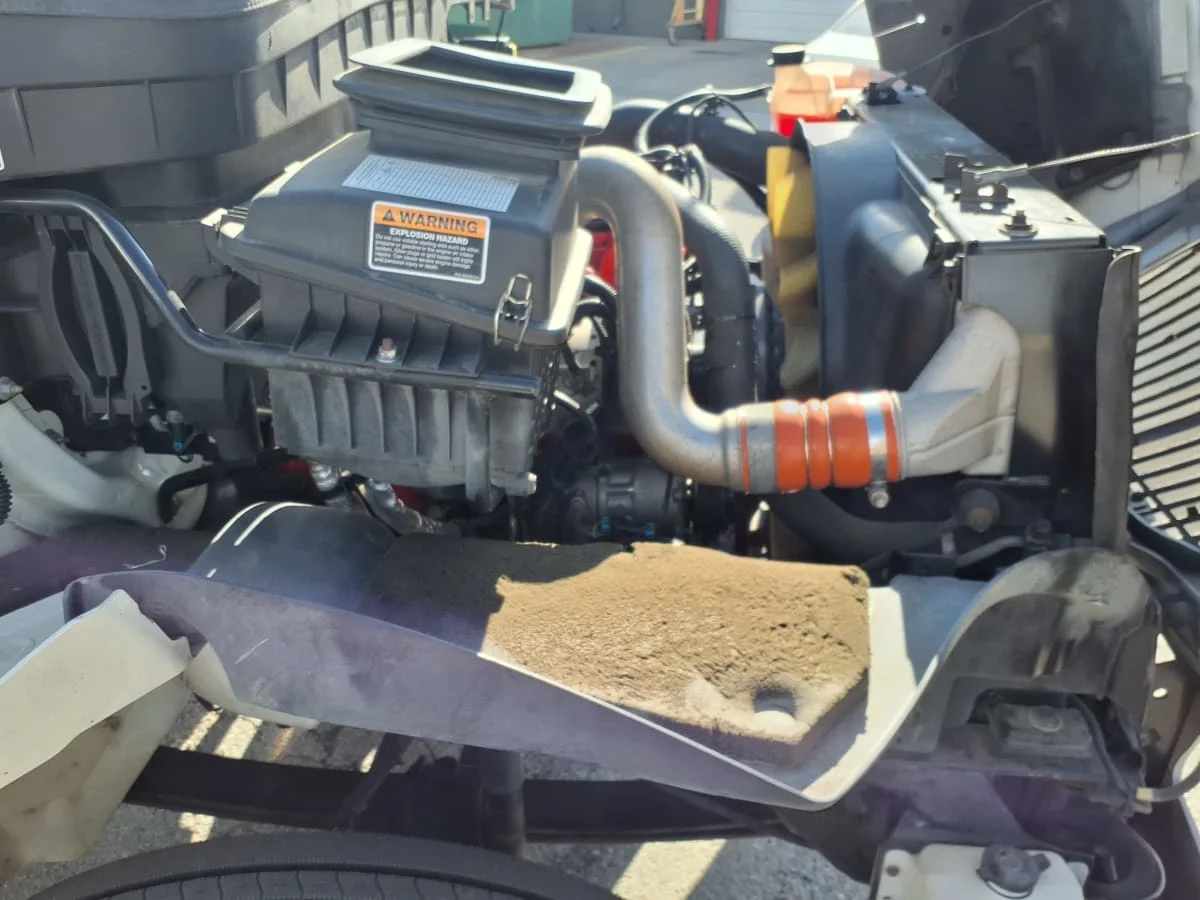 2018 International 4300 - image 10