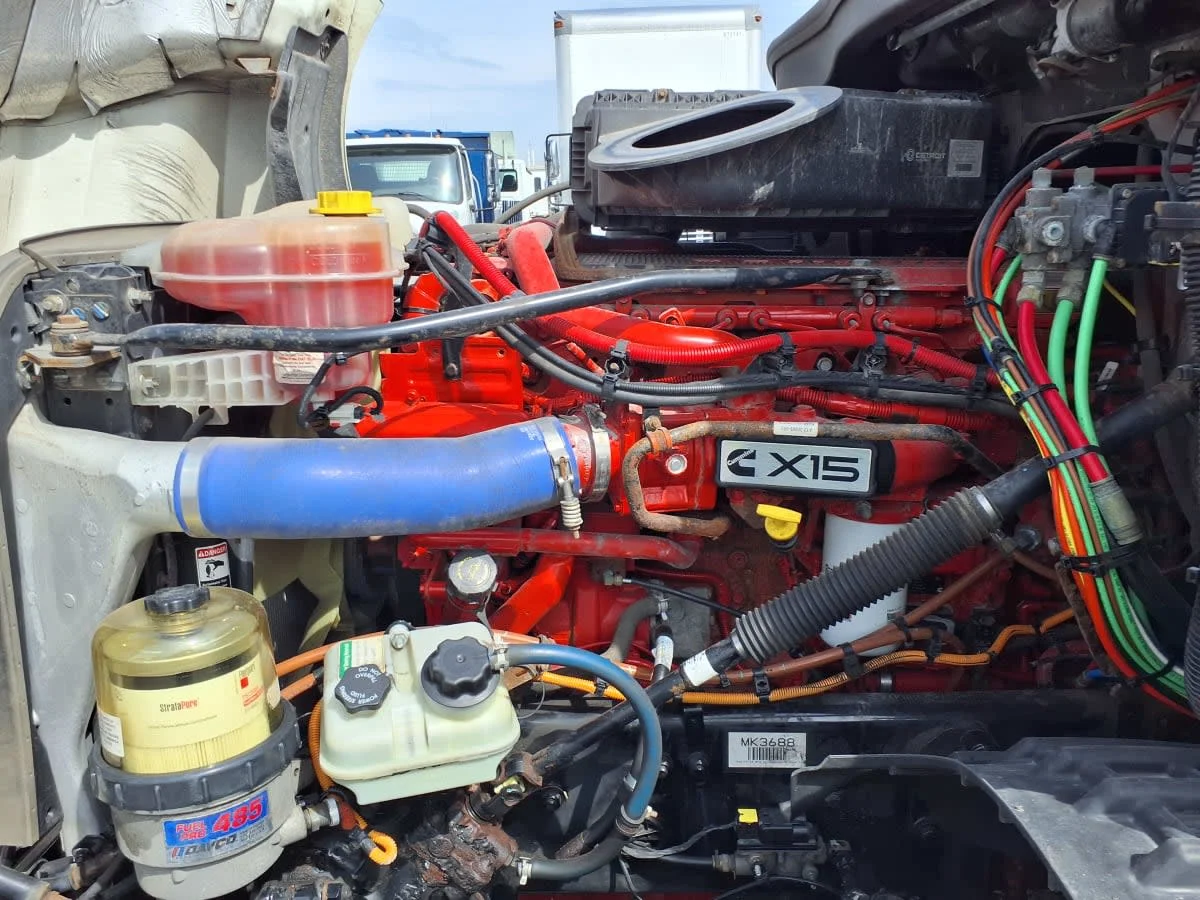 2021 Freightliner Cascadia - image 8