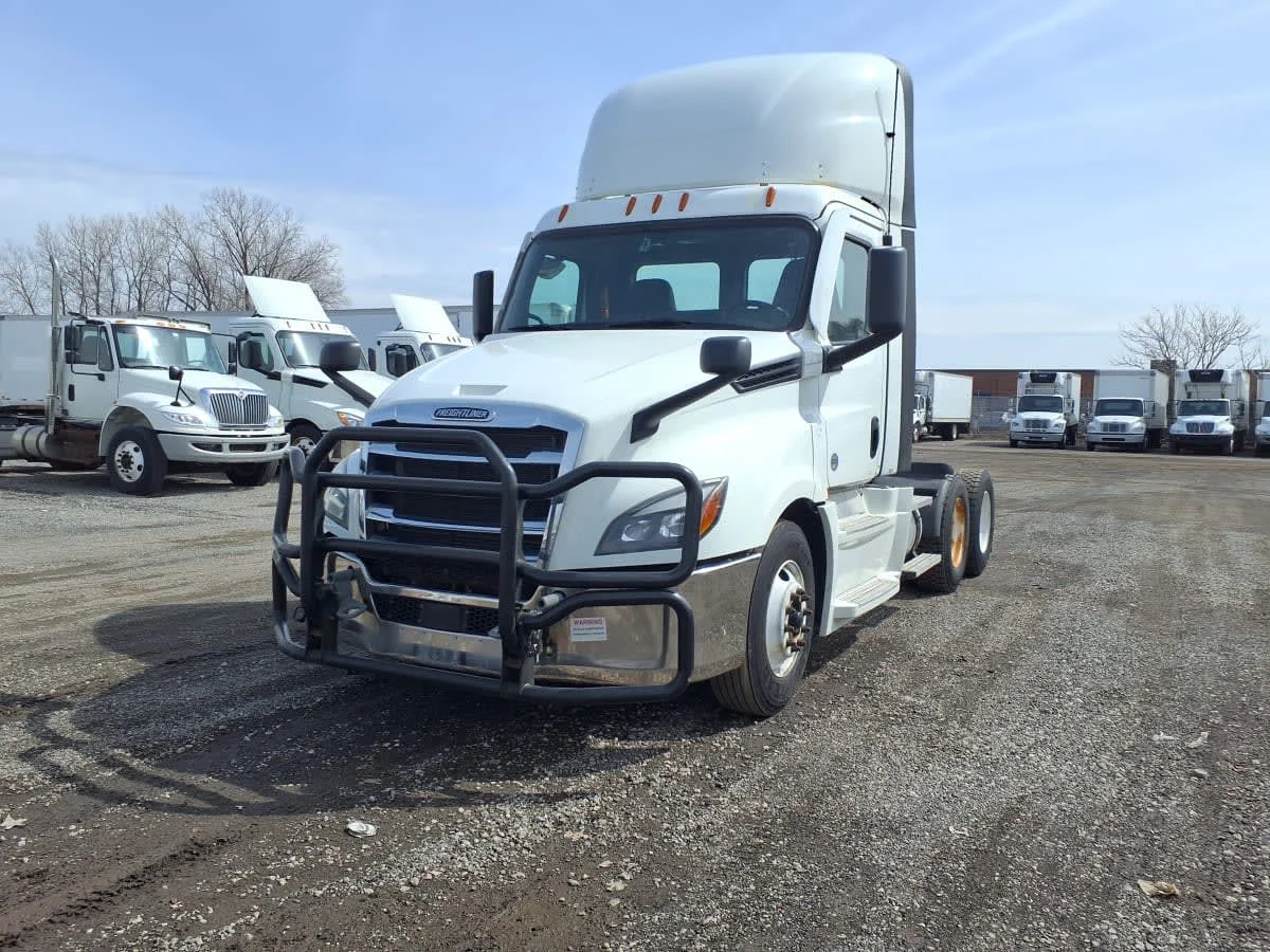 2021 Freightliner Cascadia in Taylor, MI
