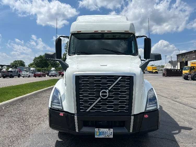 2023 Volvo VNL 760 in Augusta, GA — photo 2