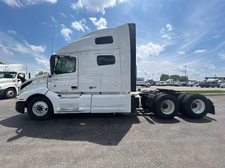 2023 Volvo VNL 760 in Augusta, GA — photo 4