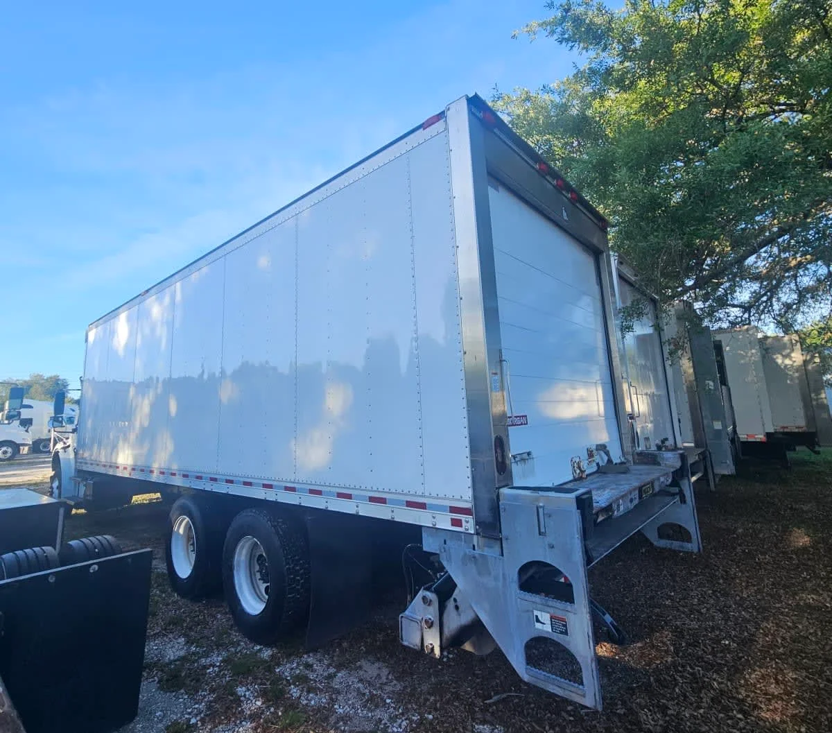 2019 Freightliner M2 106 in Orlando, FL — photo 6