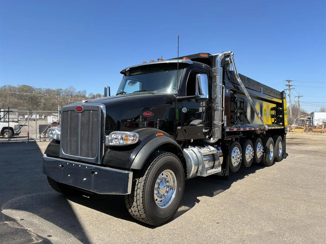 2026 Peterbilt 567 - image 12