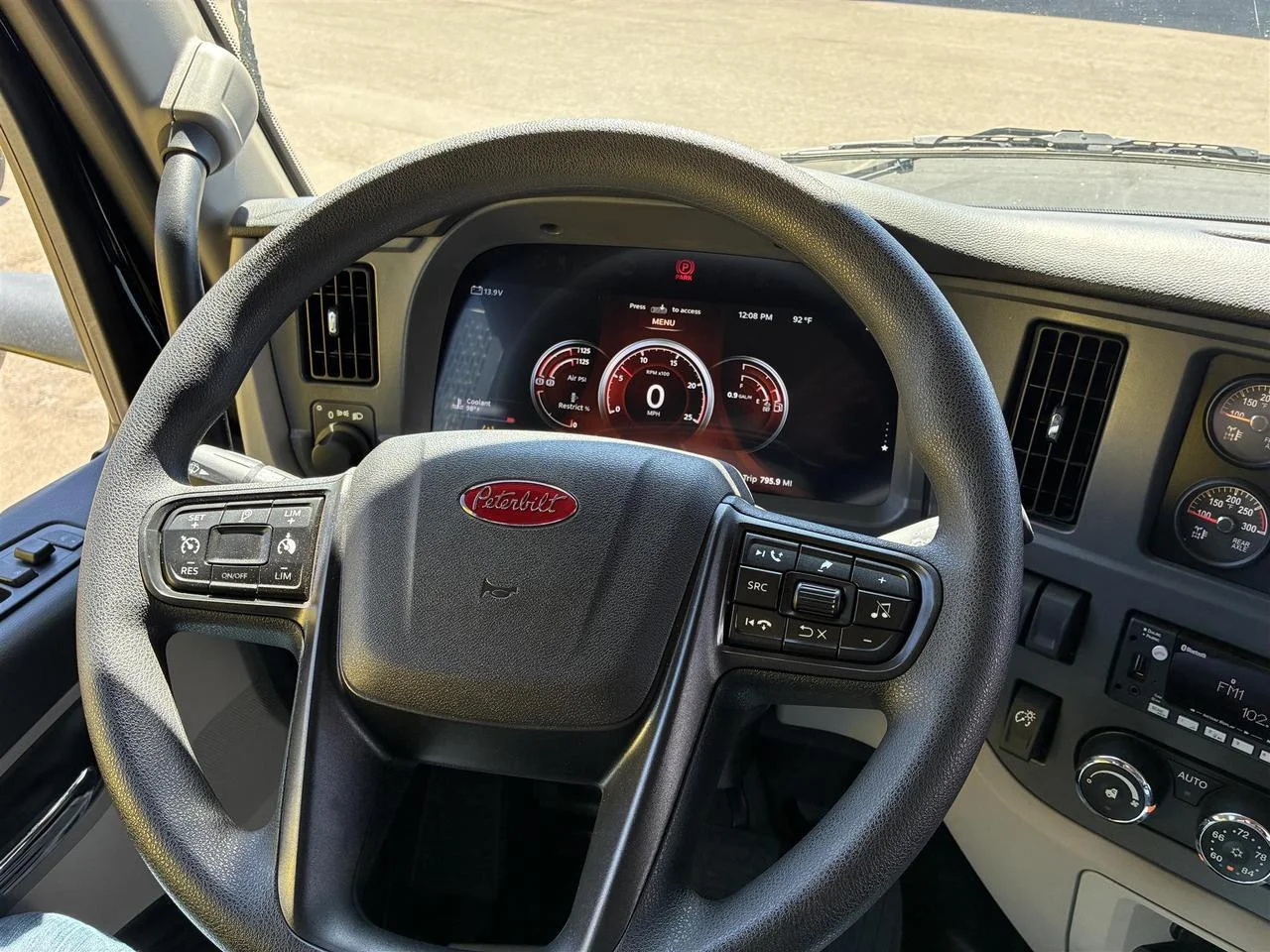 2026 Peterbilt 567 - image 8