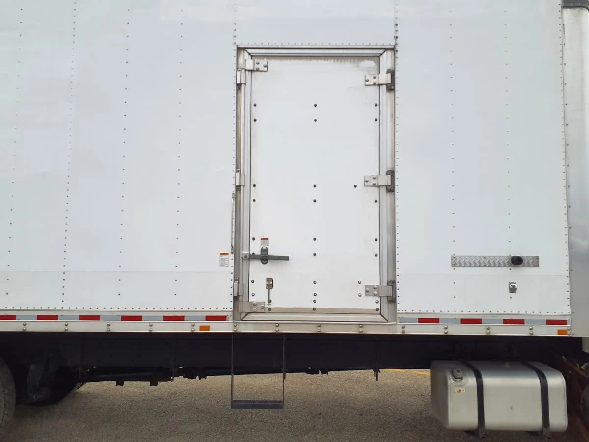 2019 Freightliner M2 106 - image 15