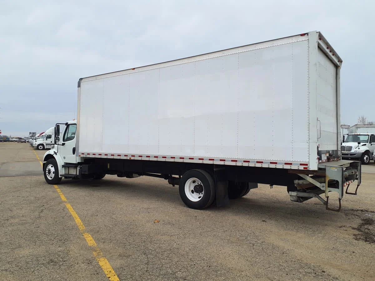 2019 Freightliner M2 106 - image 6
