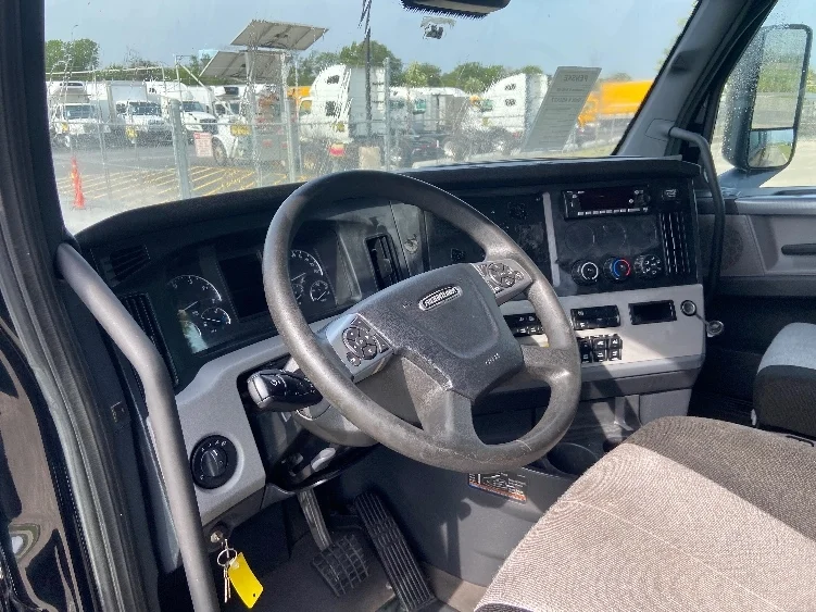 2022 Freightliner in San Antonio, TX — photo 10