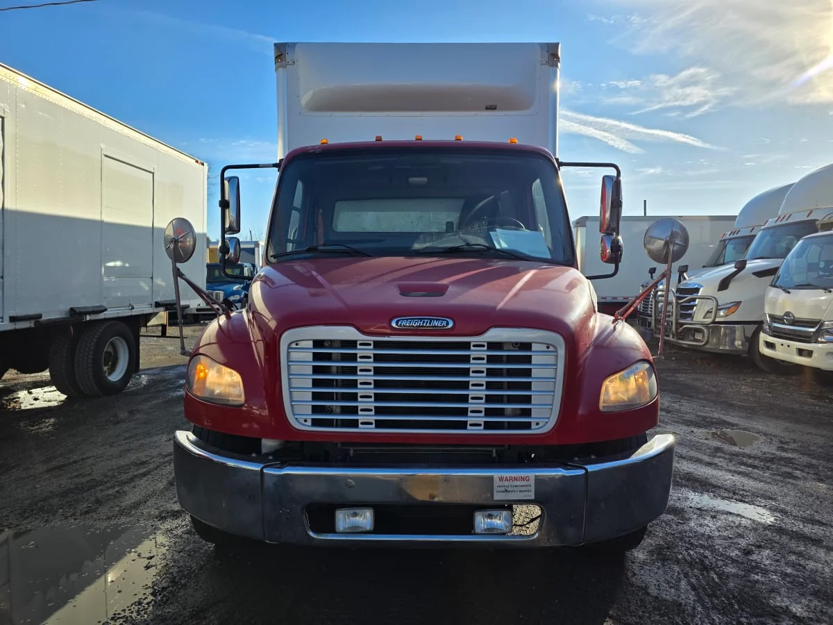 2019 Freightliner M2 106 - image 2