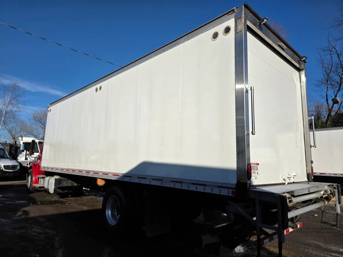 2019 Freightliner M2 106 in Bensalem, PA — photo 6