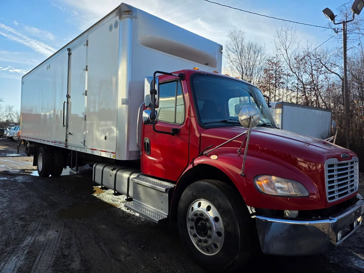 2019 Freightliner M2 106 in Bensalem, PA — photo 3