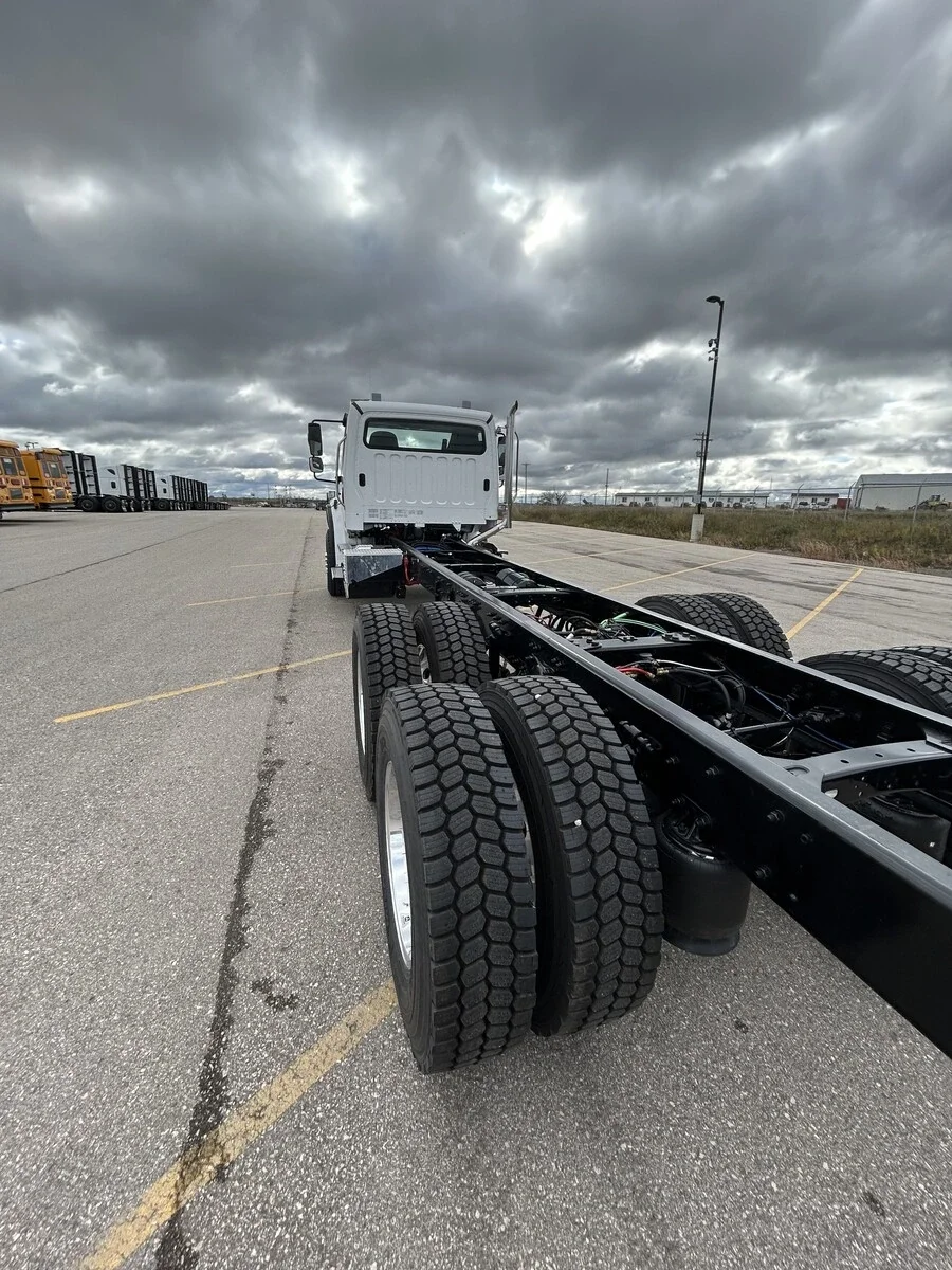 2026 Freightliner M2 106 - image 6