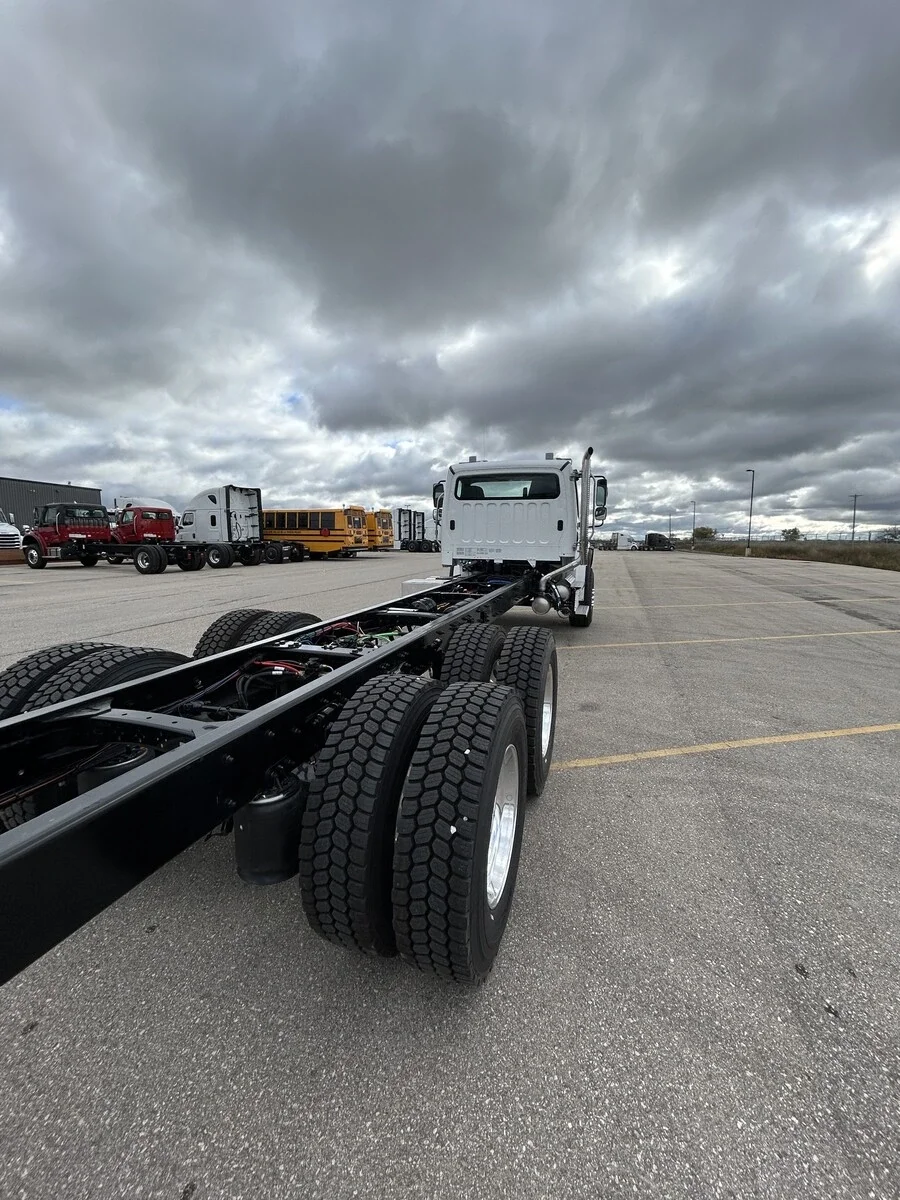 2026 Freightliner M2 106 - image 8